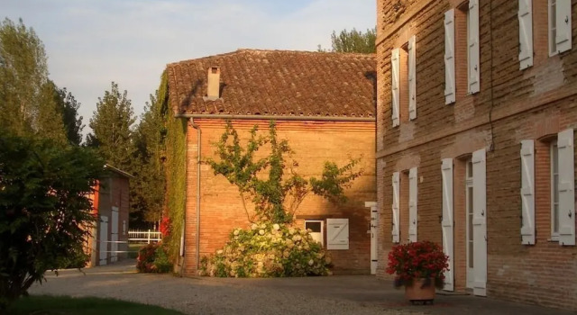 Le Platane, Book Pension Hoteller i Tarn-et-Garonne med morgenmad, Morgenmad