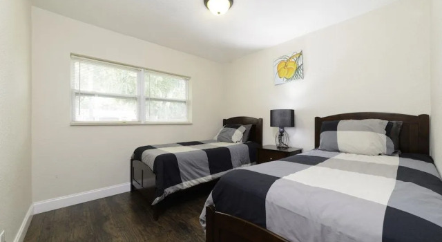 Luxury Villa Oasis & Private Pool, Rezerwuj Willa Hotele w Broward County z parkingiem, Parking