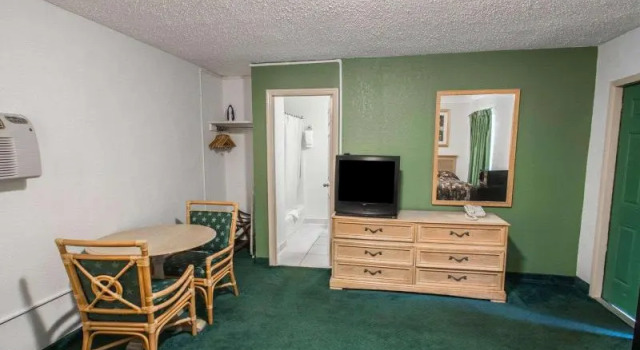 Номер Standard Rodeway Inn Fort Pierce US Highway 1
