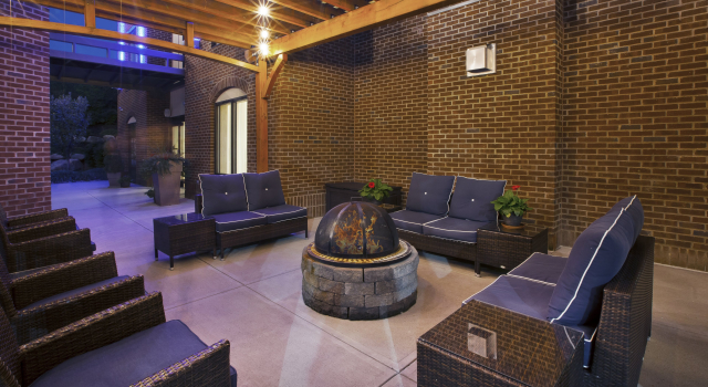 Holiday Inn Express & Suites Geneva Finger Lakes by IHG, Забронировать Отель Дженива Seneca Lake Wine Trail
