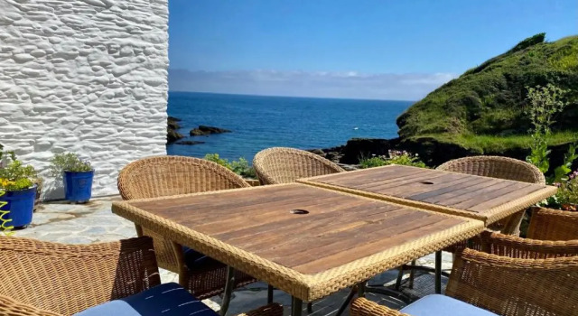 Unique Retreat - 2 bedroom cliff top cottage with large terrace, Rezervasyon Tatil Evi Merseyside villalar, Villa