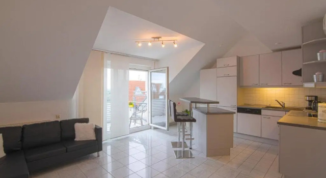 Апартаменты c 1 комнатой Flughafen Messe Stuttgart Stilvolle, möblierte 2 Zi DG Maisonette Whg Feelathome