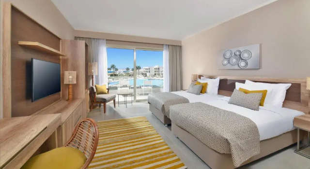 Двухместный номер Superior с видом на бассейн Steigenberger Resort Ras Soma