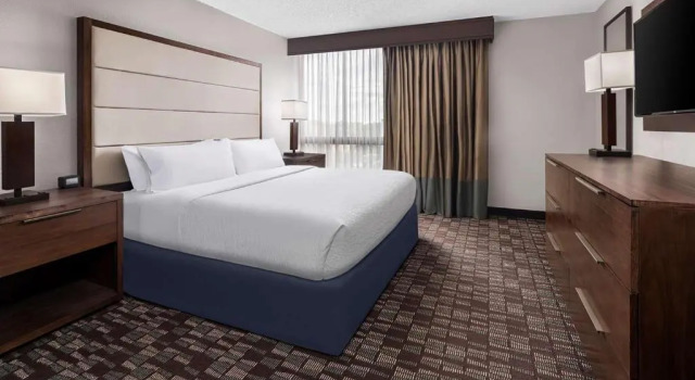 Двухместный номер Standard Embassy Suites by Hilton Nashville Airport