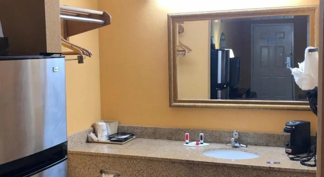 Четырёхместный номер Standard Baymont by Wyndham Richburg - Chester Area