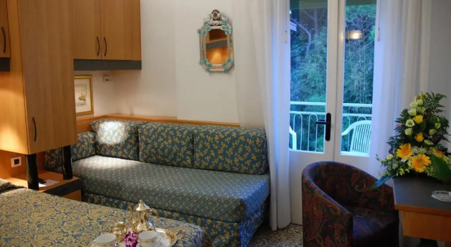 Трёхместный номер Standard Hotel Valdor