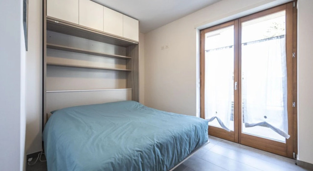 LakeGarden Apartment