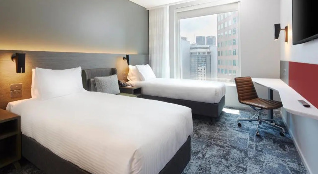 Четырёхместный номер Standard Holiday Inn Express Melbourne Southbank by IHG