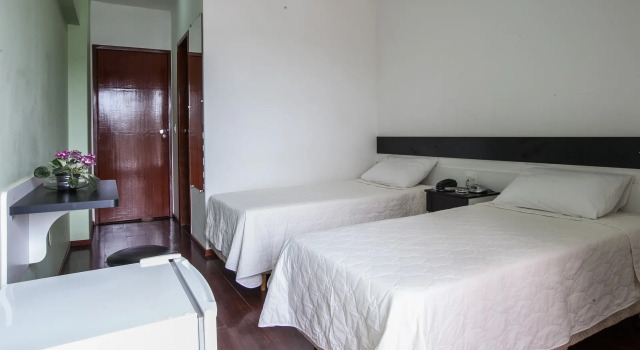 Hotel Minas Tower Leopoldina By Samba, Забронировать Отель Леополди Минас-Жерайс