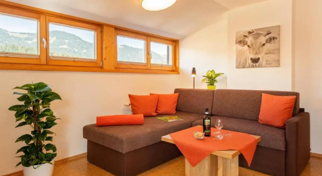 Апартаменты с 2 комнатами Biohof Burger, 3 sonnige Fewo, alle mit Balkon, Spielzimmer, Grillhütte, 7 km vor Oberstdorf