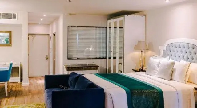 Полулюкс Earls Regent Negombo "Golden Shore at Your Door - Find Your Dream Stay"