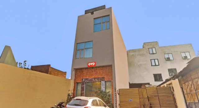 OYO Flagship 70284 Prince Home Stay