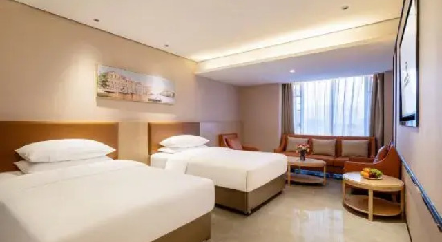 Четырёхместный семейный люкс Deluxe Timson Rezen Hot Spring Hotel
