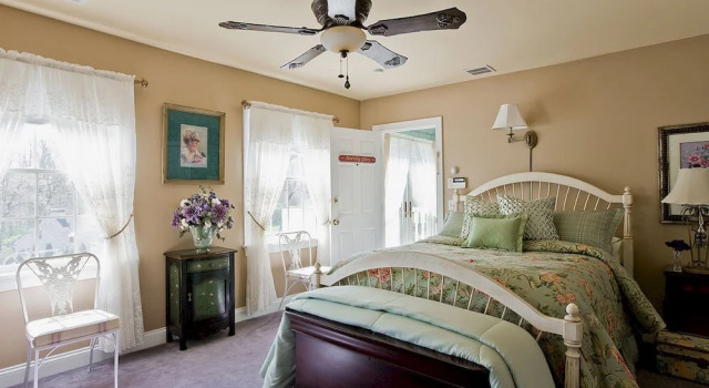 Annabelle Bed & Breakfast, Забронировать Отель Отели Полуострова Кейп-Код 3 звезды, 3*