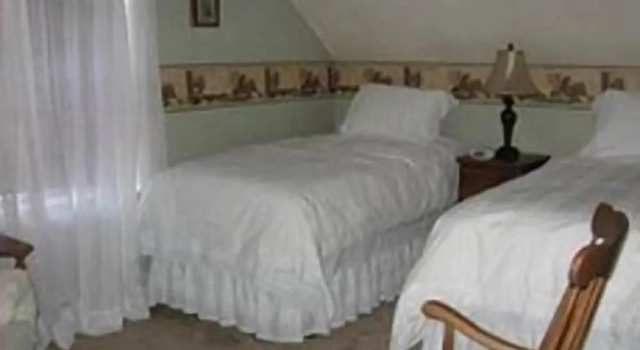 Angel House B&B, Rezerwuj Bed and Breakfast Hotele 3-gwiazdkowe w Simcoe County, 3*