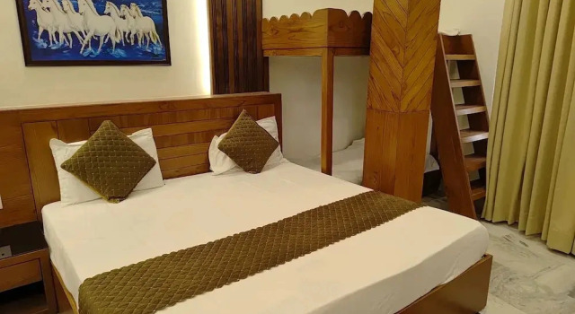 Семейный люкс Hotel Muskan