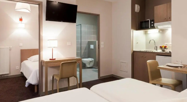 Трёхместный номер Standard Nehô Suites Porte de Genève - Gare Annemasse