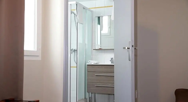 Номер Economy Hotel Saint Germain