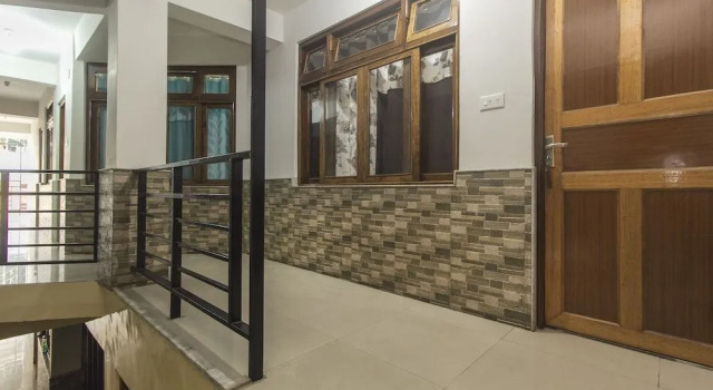 OYO 14425 Hotel Shade