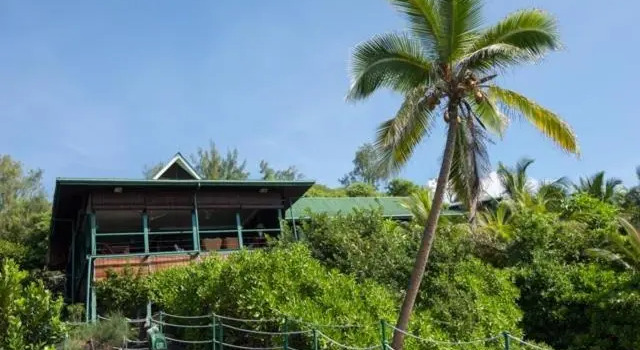 Вилла с 3 комнатами с видом на море South Point Villas Cerf Island