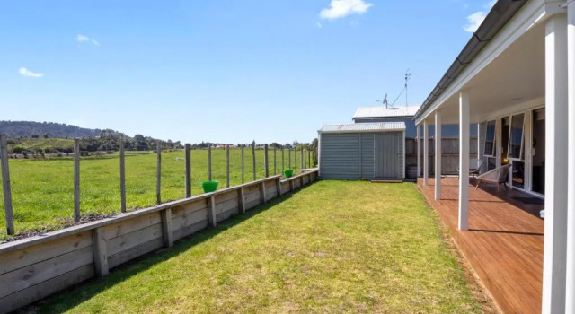 Sky Blue Retreat - Waihi Beach Holiday Home, Забронировать Отель Отели Вайхи-Бич с парковкой, Парковка