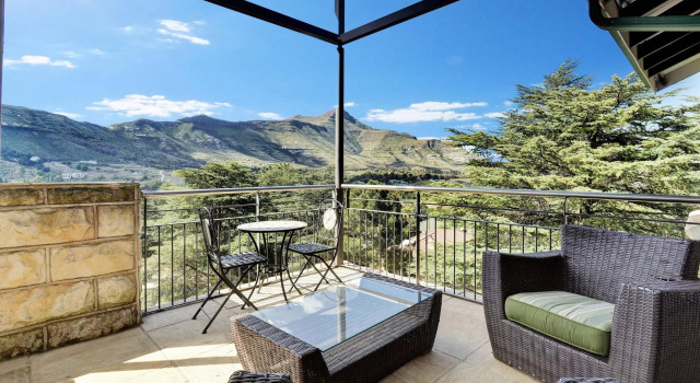 Двухместный номер Standard с балконом и с видом на горы Protea Hotel by Marriott Clarens