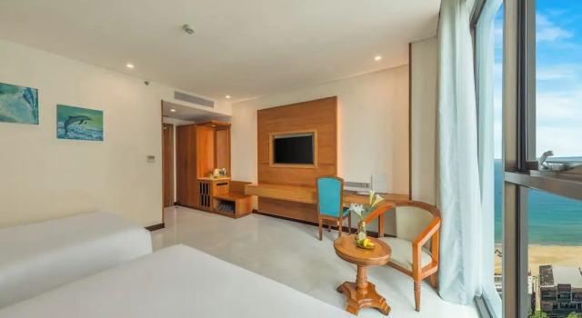 Трёхместный номер Deluxe с частичным видом на океан Mandila Beach Hotel Danang