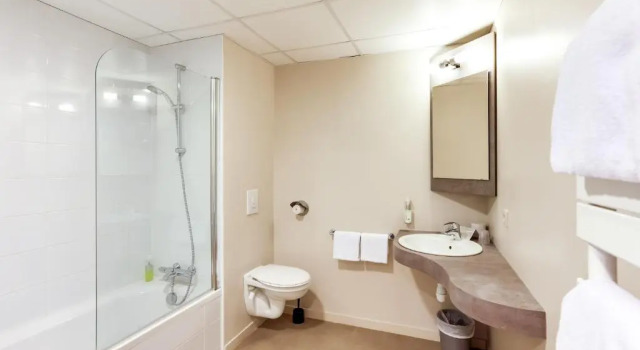 Номер Deluxe Brit Hotel Le Galion & Spa