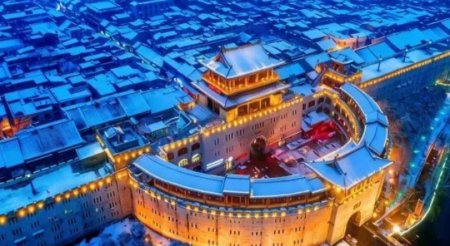Art Micro Hotel (Lijingmen Luoyi Ancient City Branch) - "Waiting for Return by the Rock"