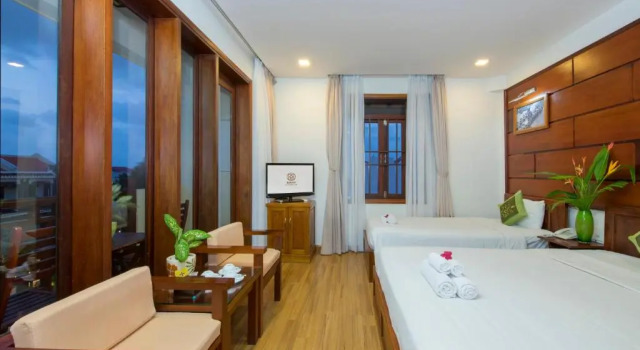 Трёхместный номер Standard с балконом Kiman Hoi An Hotel