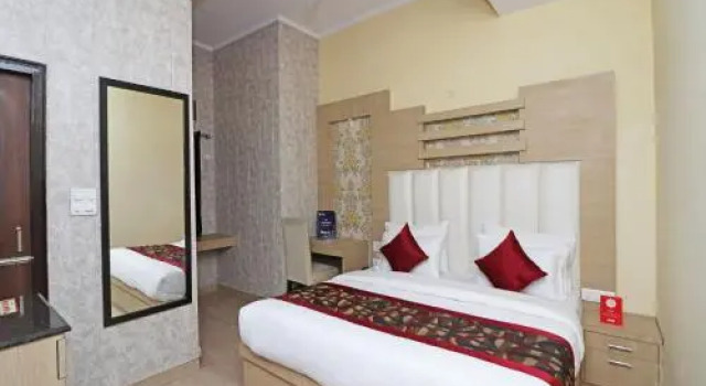 Sparsh Hotel & Resort, Забронировать Курортный отель Отели Барели 4 звезды, 4*
