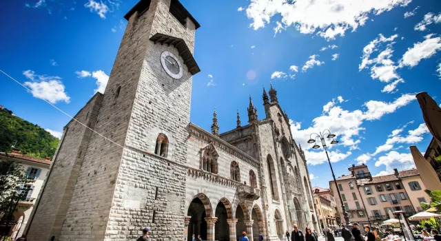 MetaphysiComo, Забронировать Апартаменты/квартира Комо Озеро Комо, рядом с Como Cathedral