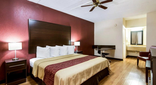 Номер Superior Red Roof Inn & Suites