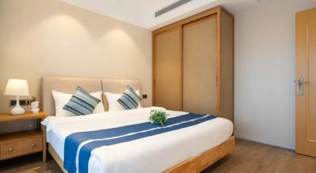 Bay as beautiful as hometown (Sanya Longwan Station Store), Book Hotel Sanya Hainan
