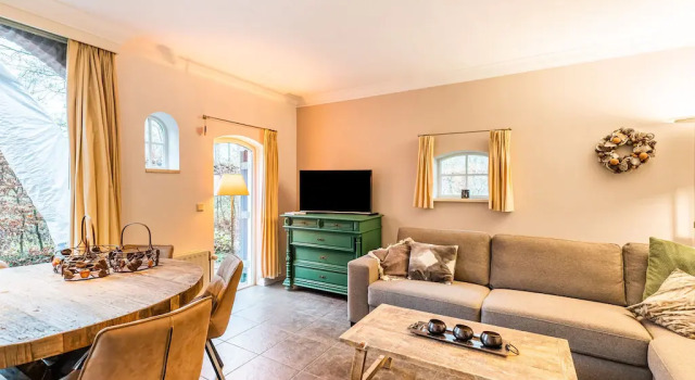 Cosy Holiday Home With a Private Garden, Prenota Hotel Winterswijk 