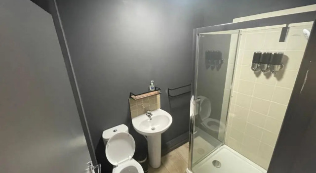 Апартаменты The Willow - Superb Spacious 3 Bed Room Apartment
