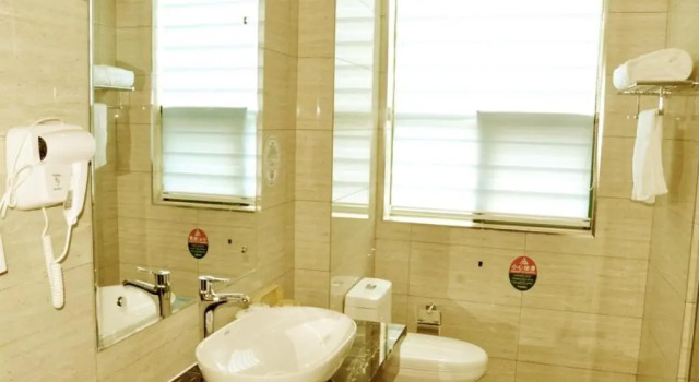 Двухместный номер Standard GreenTree Inn HeNan HeBi HengShan Road Business Hotel