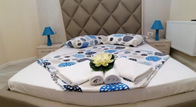Roua 2 Apartament, Varaa Huoneisto Hotellit Mamaia-Sat pysäköinnillä, Pysäköinti