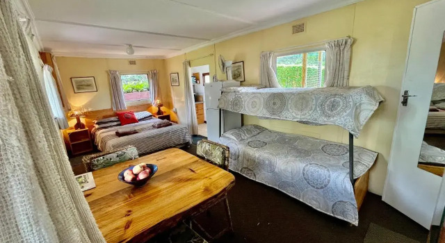Open Plan Lagoon View Chalet, Book Chalet Seafield Eastern Cape