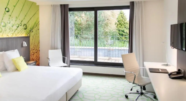 Двухместный номер Executive с балконом B&B HOTEL Mons Centre