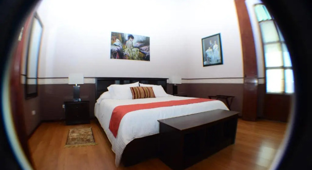 Люкс Royal с балконом и с красивым видом из окна Hotel del Capitán de Puebla