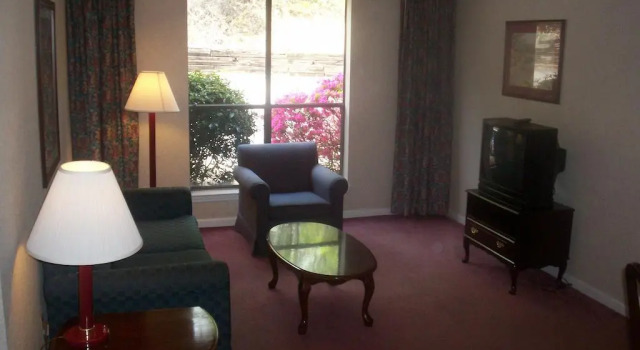 Rime Garden Inn & Suites, Prenota Hotel Irondale Stati Uniti