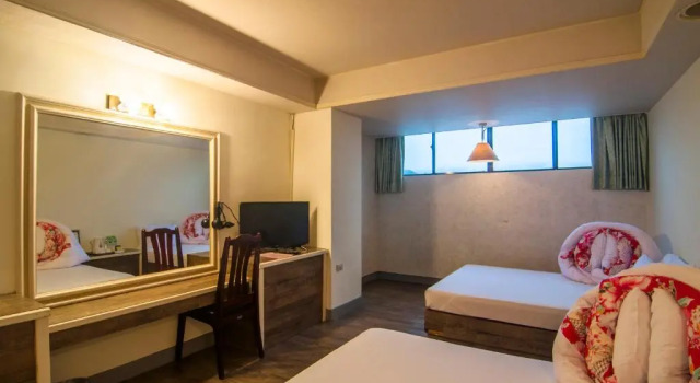 Семейный номер Standard Dahua Hotel