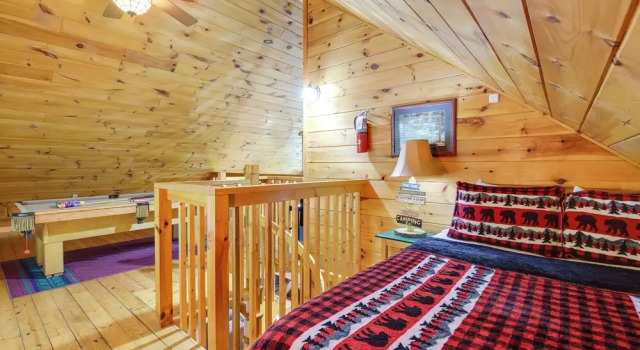 Коттедж Hot Tub + Pool Table: Secluded Seiverville Cabin