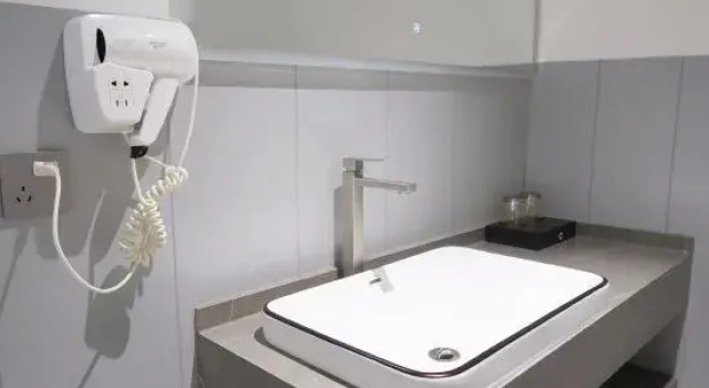 Люкс Yunying Future Hotel (Provincial Government Riyue Plaza Duty-Free Shop)