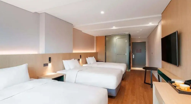 Трёхместный номер Deluxe ibis Styles Ambassador Jeonju City Centre