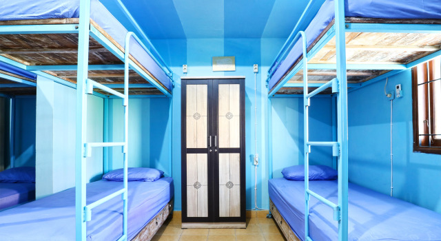 Кровать в общем номере (мужской номер) Balini 9 Hostel