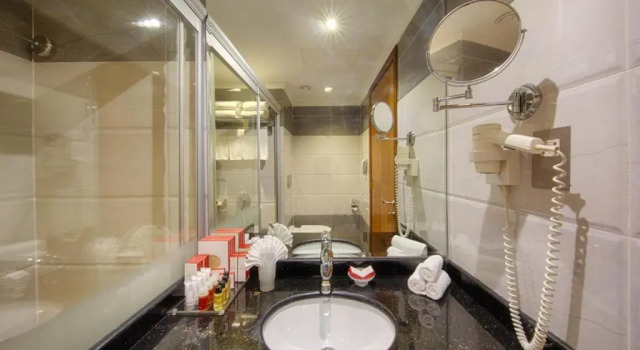Двухместный номер Standard with Side Kaaba View Al Safwah Orchid Hotel