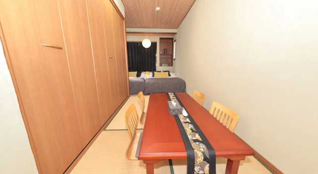 Коттедж Namba East House01