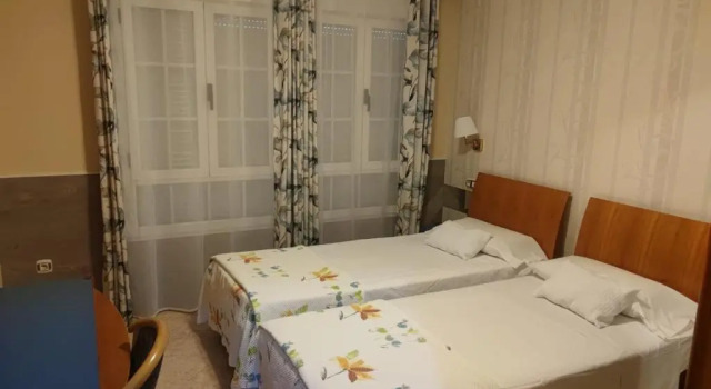 Двухместный номер Standard Hostal Burbia